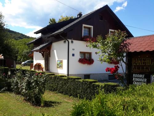 Jezerce Casa | Lake House