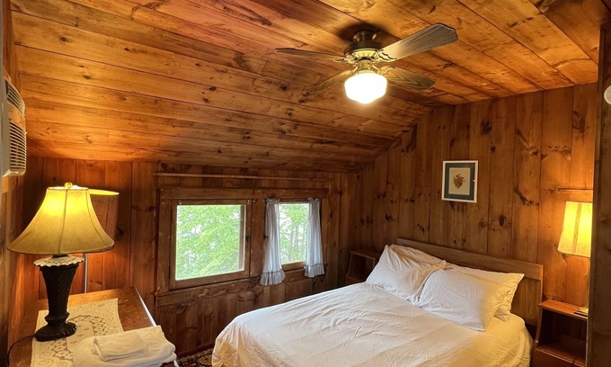 Bolton Landing Casa | Lake House in Bolton Landing on Lake George: Boat Rentals, Paddle Boards, Pool
