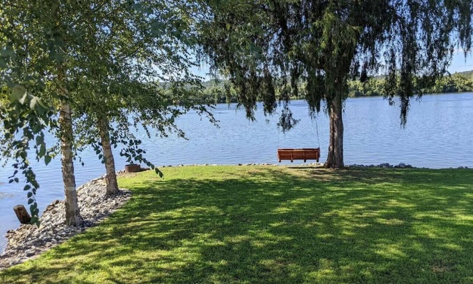 Decatur Casa | Lake House · Lakeside Escape Top Bass Fishing