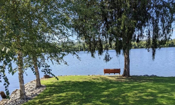 Decatur Casa | Lake House · Lakeside Escape Top Bass Fishing