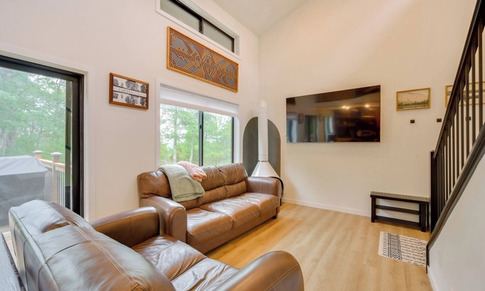 Minong Cabina | Lake House on 3 Acres w/ Private Dock in Minong!