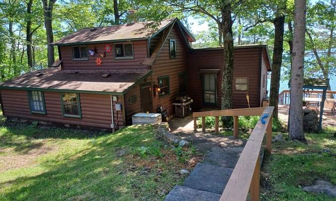 Chief Lake Cabina | Lake house on, Little Lac Courte Oreilles.