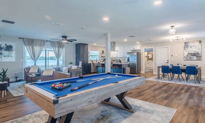 Orlando Casa | Lake House Retreat Near Downtown, Disney, Universal Studios and Airport