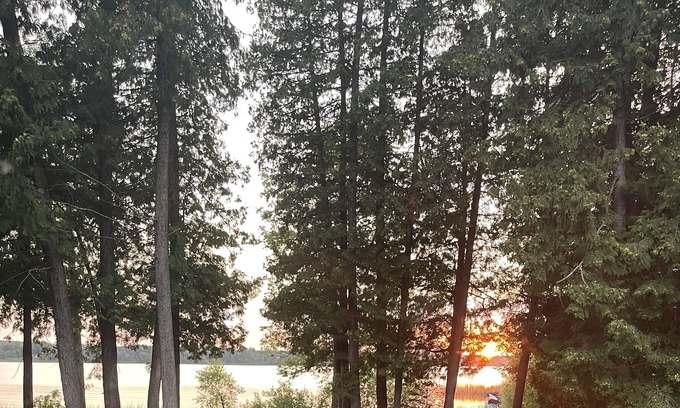 Puposky Casa | Lake House with Fishing, Boating and Campfire! Watch video for details!!