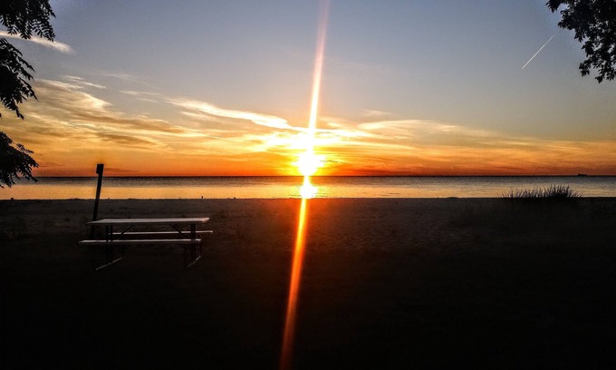 Lakeport Casa | LAKE HURON Beach SUNRISE Suite Retreat
