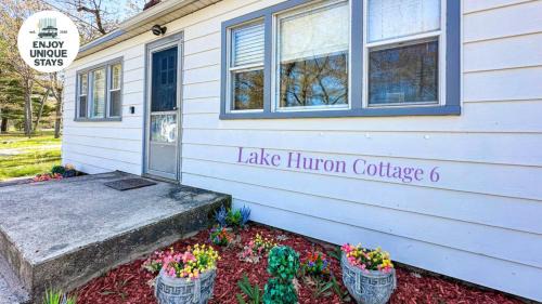 Greenbush Casa | Lake Huron Cottage 6 - 3 Bed 1 Bath