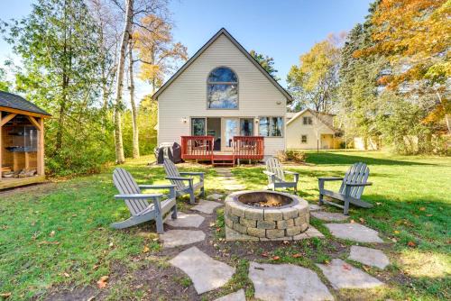 Applegate Casa | Lake Huron Vacation Rental with Private Beach!