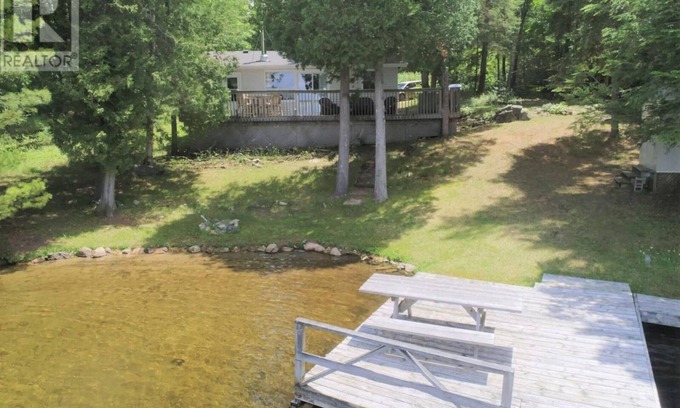 North Frontenac Cabaña | Lake Kashwakamak, North Frontenac