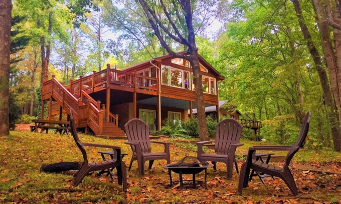Dawsonville Casa | El lago Lanier Escape for All Seasons