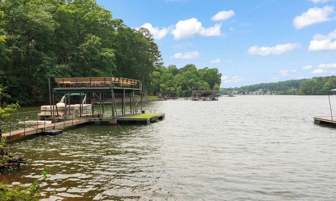 Dawsonville Casa | Lake Lanier Lakefront, Private Dock, Quiet Cove