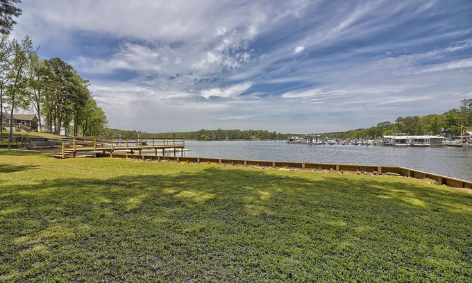 Camden Casa | Lake life on Beaver Creek Lake Wateree!