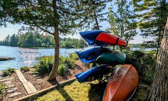 Franklin Casa | Lake Life Waterfront Cabin