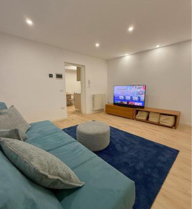 Lesa Casa | Lake Lovers House