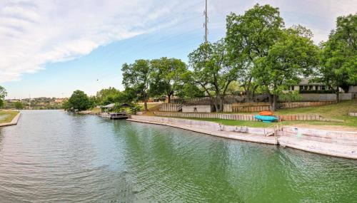 Marble Falls Casa | Lake Marble Falls Waterfront, House, Wet Slip, Huge Yard
