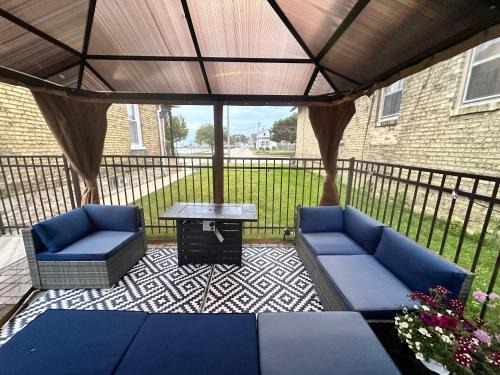 Racine Casa | Lake Michigan Dreamscape