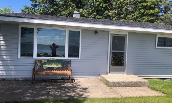 Nadeau Cabaña | Lake Michigan Lakeside Retreat
