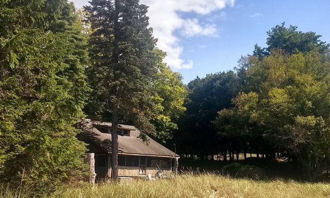 Bear Lake Cabina | Lake Michigan Vintage Waterfront