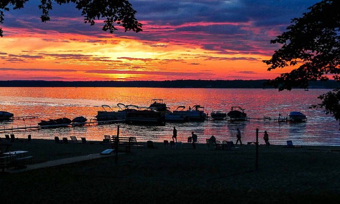 Lake City Casa | Lake Missaukee Beach Home in Lake City