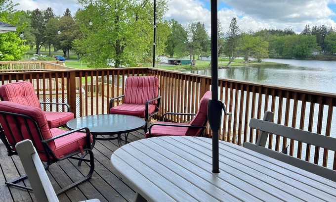 Hamilton Casa | Lake moraine 3 bedroom home by Colgate University