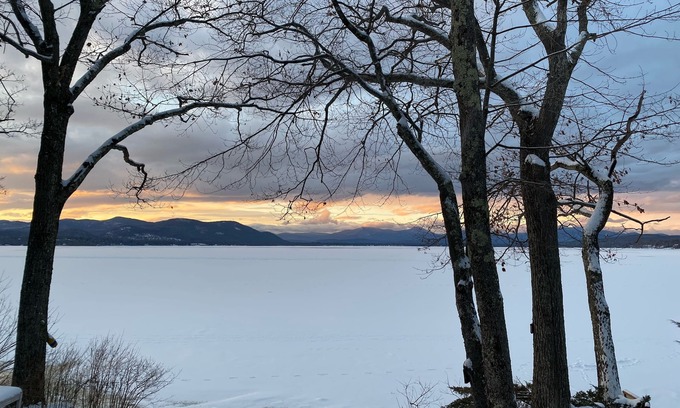 Center Ossipee Casa | Ossipee Lake large newly renovated Waterfront Home - summer and winter getaway!