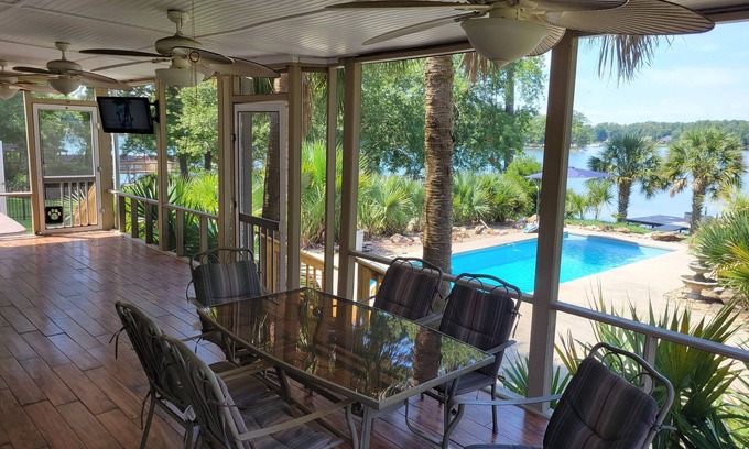 Chapin Casa | Lake Murray Lakefront Pool House