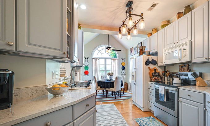 Catawba Casa | Lake Norman Getaway w/ Dock & Outdoor Dining Area