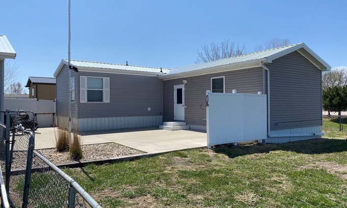Pierre Casa | Lake Oahe at Spring Creek
