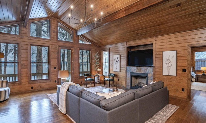 Lake Oconee Cabina | Lake Oconee Lake Front Cabin+Private Dock+Fire Pit+AMAZING VIEWS!