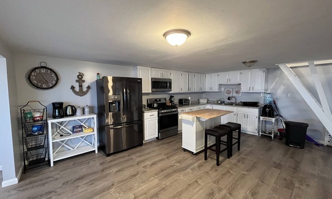 Henderson Casa | Lake Ontario Beach House Getaway-Two Full Homes