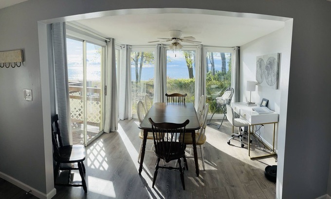 Henderson Casa | Lake Ontario Beach House Getaway- House #1
