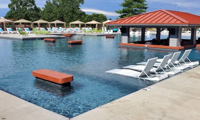Lake Ozark Condominio | Lake Ozark-1BD/1BA-Hippo Pool, Regalia Resort, Gym, Hottub, Pool-Sleeps 2PP