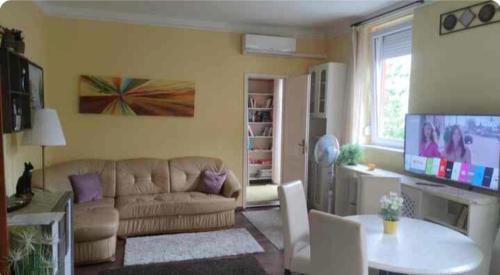 Szentimrevaros Apartamento | Lake Park Residence