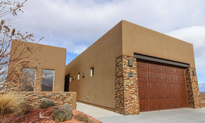 Page Casa | Lake Powell Luxury: Brand New 4BR Home, Boat-Friendly 50ft Garage