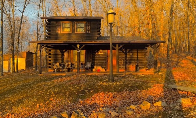 Ironton Cabina | Lake Road Cabin B — Million Dollar Ozark View!