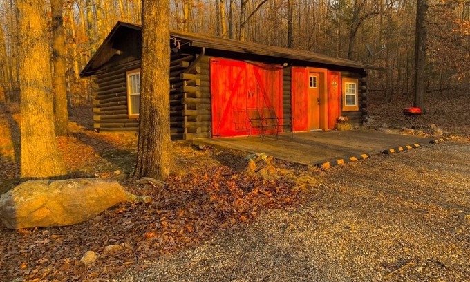Ironton Cabina | Lake Road Cabin C — Million Dollar Ozark View!