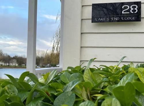 South Cerney Casa | Lake's End Lodge