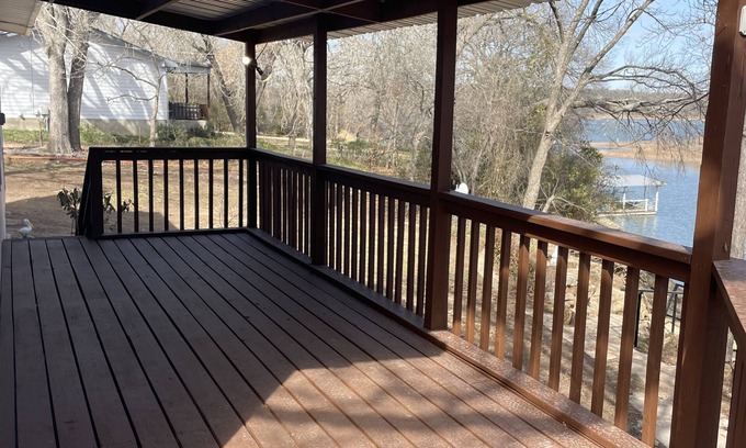 Eastland Casa | Lake side home with private dock