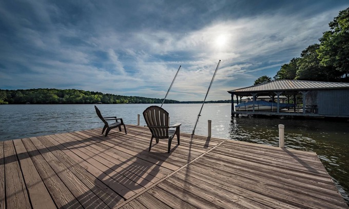 Eatonton Casa | Lake Sinclair Home: Waterfront, Dock & Fire Pit!