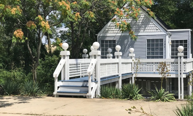 Miller Beach Cabaña | Lake Street Beach Home-Un corto alcance a la playa!