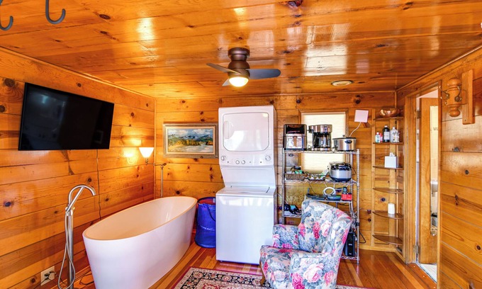 Lincoln Park Apartamento | Lake Tahoe Cabin: Close to Boating & Skiing!