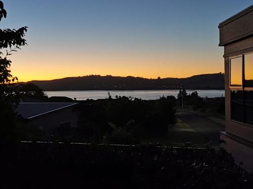 Waipahihi Casa | Lake Taupo Holiday Home