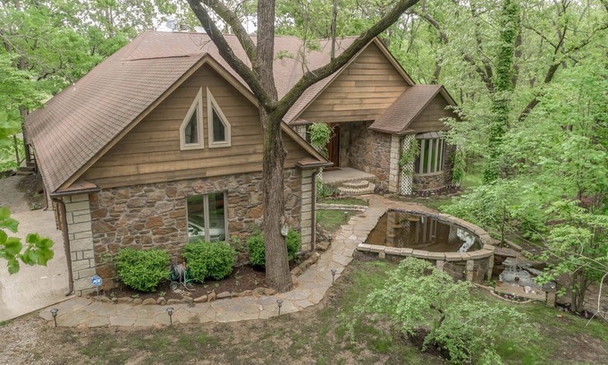 Proctor Casa | Terrenos privados de las aguas de flexión en el río Illinois @ Umbral del lago Tenkiller