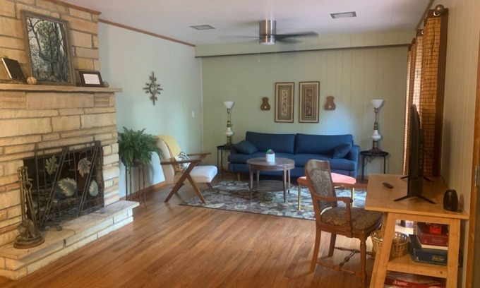 Cherokee Village Casa | Lake Thunderbird View - Signal Tree Cottage