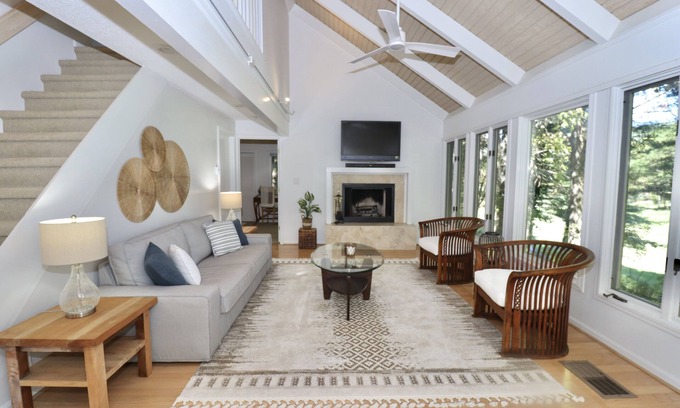 Lake Toxaway Casa | Lake Toxaway Golf Course/Walk to Marina! 4 Bedrooms, 4 Bathrooms $350/night