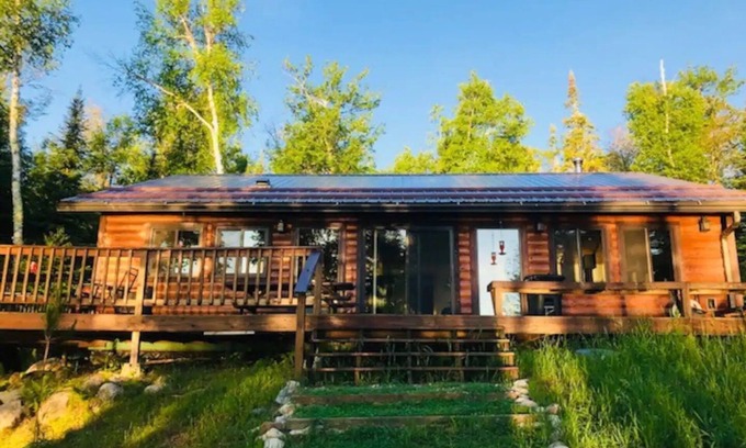 Cook Cabina | Lake Vermilion Waterfront Cabin with Amazing Sunrise View