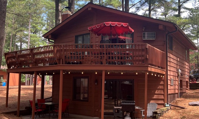 Lake Delton Cabina | Lake-view 2-bedroom Cabin Home on Lake Delton Wisconsin Dells
