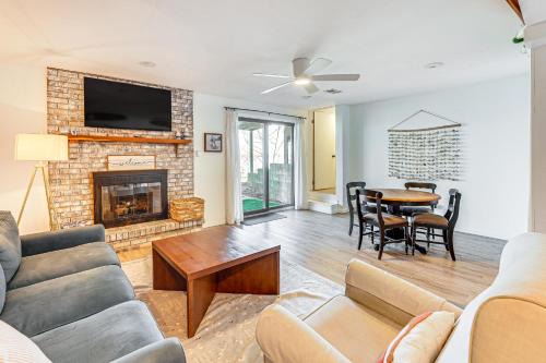 Whitehall Casa | Lake View and Deck Group Getaway in Whitehall!