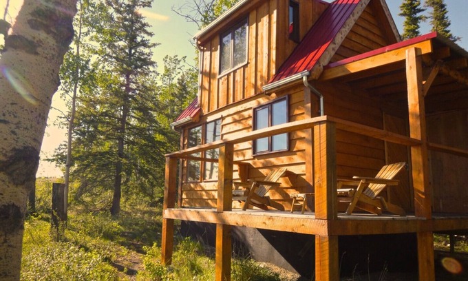 Marsh Lake Cabina | Vista al Lago / Cabina, Marsh Lake, YT