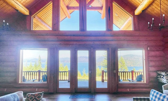 Sandpoint Cabina | Lake View Cabin on Lake Pend Oreille/Sandpoint - PingPong/Pool Table/Cinema Room