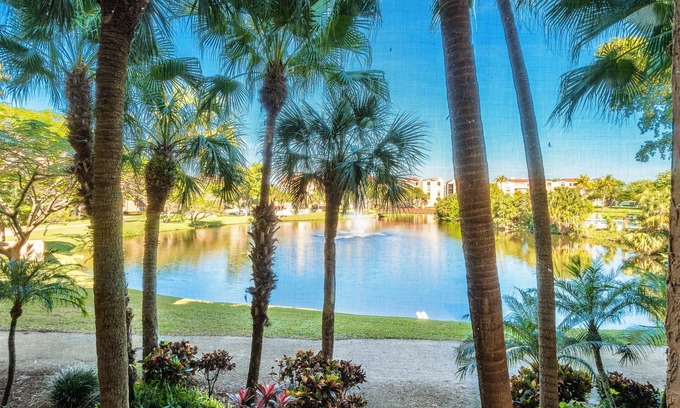 Delray Beach Condominio | Lake View Condo, cerca de la playa y el centro de Delray